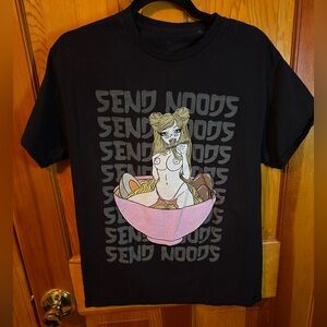 Black medium Send Noods black tshirt